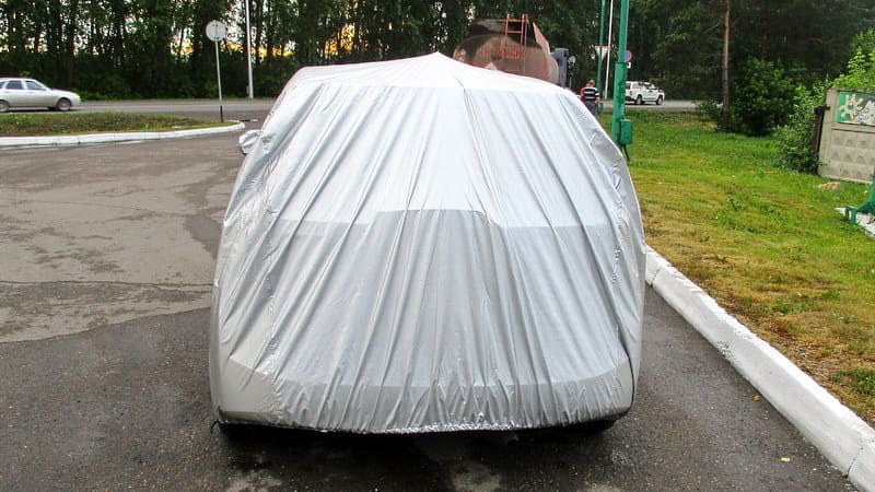 Защитный тент-чехол Toyota Ractis '2014 вид сзади