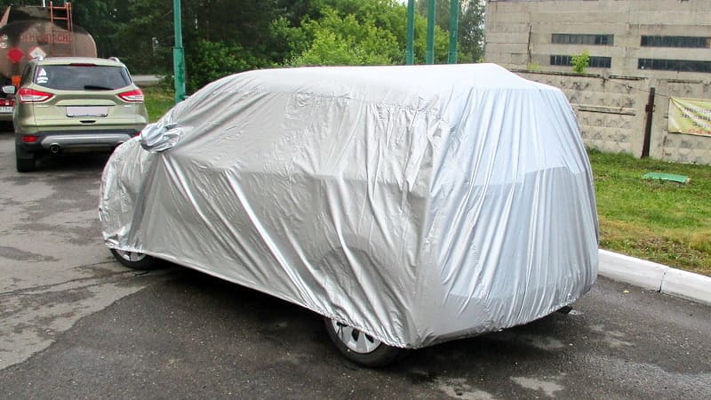 Защитный тент-чехол Toyota Ractis '2014 вид сзади