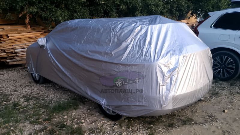 Защитный тент для Toyota Venza вид сзади