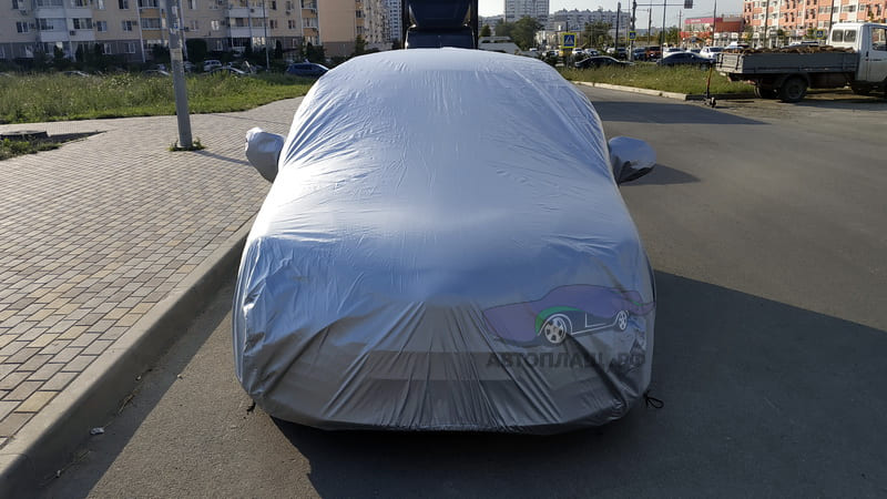 Чехол на авто Toyota Yaris 5дв. '2017 вид спереди