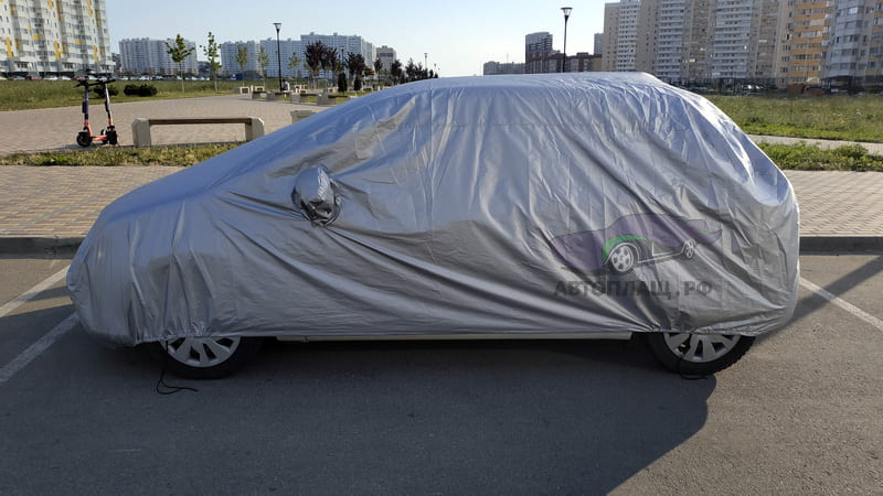 Чехол на авто Toyota Yaris 5дв. '2017 вид сбоку