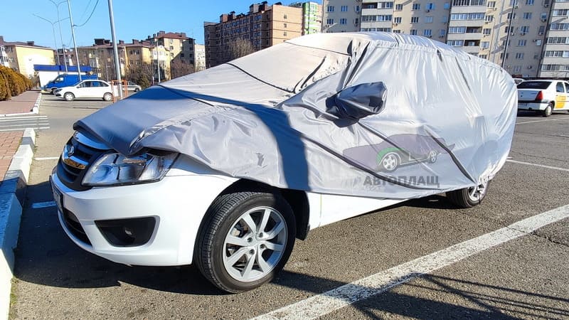 Чехол Антиград для Лада Гранта 2015 вид сбоку с открытым передом