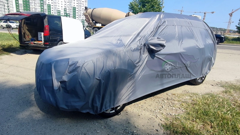 Чехол для авто Lada Granta универсал 2020 вид сбоку под углом