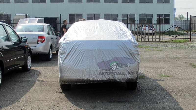 Модельный чехол для лифтбека Lada Granta вид сзади