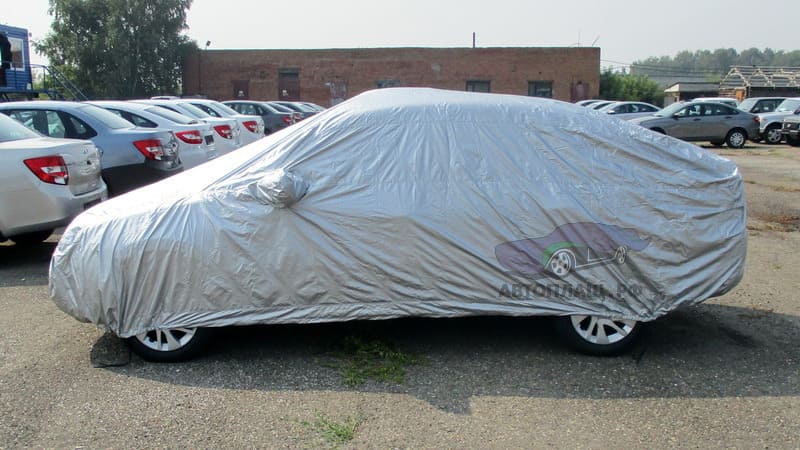 Модельный чехол для лифтбека Lada Granta вид сбоку