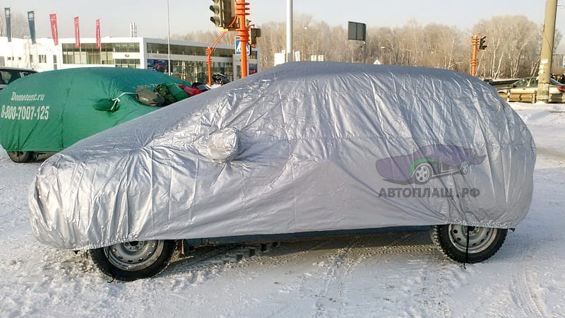 Защитный тентовый чехол для Lada Kalina хэтчбек '2015 вид сбоку